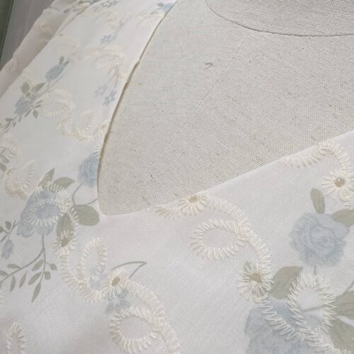 Alternative view of Đầm cổ V tay bí thêu hoa big size D117